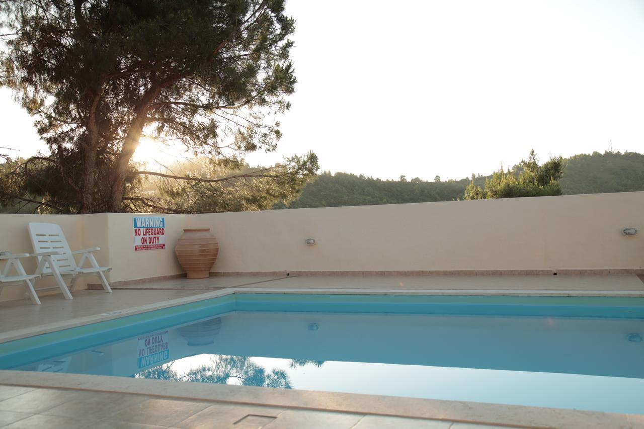 Villa Elpiniki Troulos Bagian luar foto