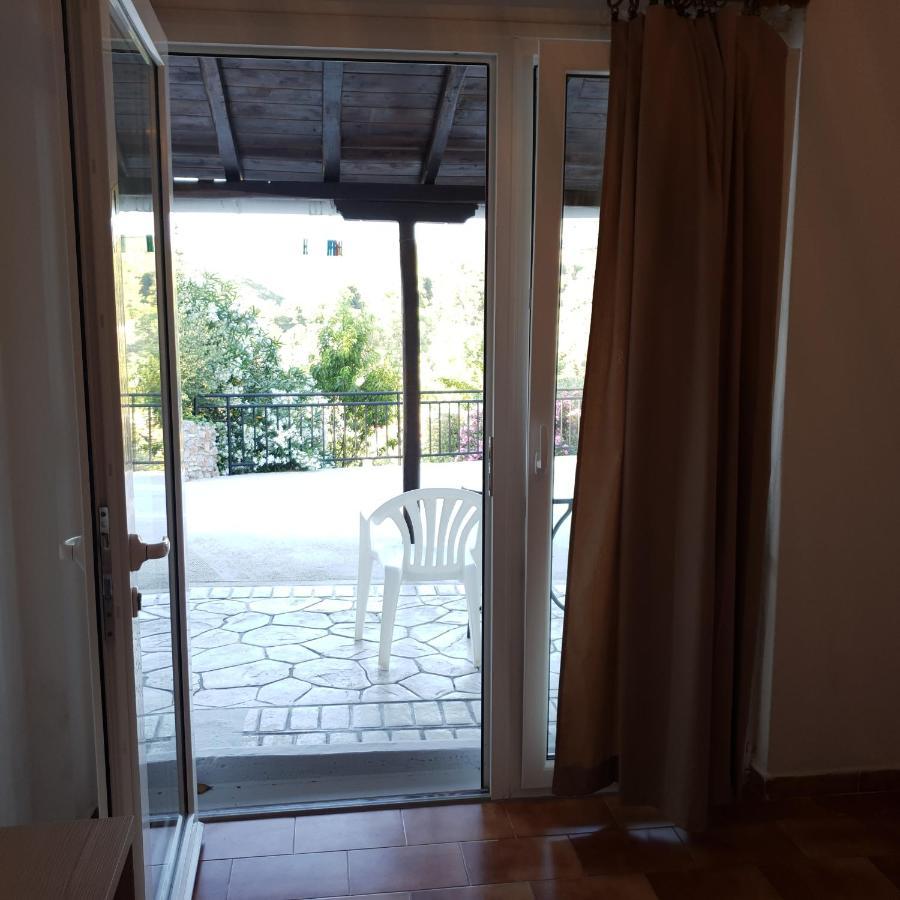 Villa Elpiniki Troulos Bagian luar foto
